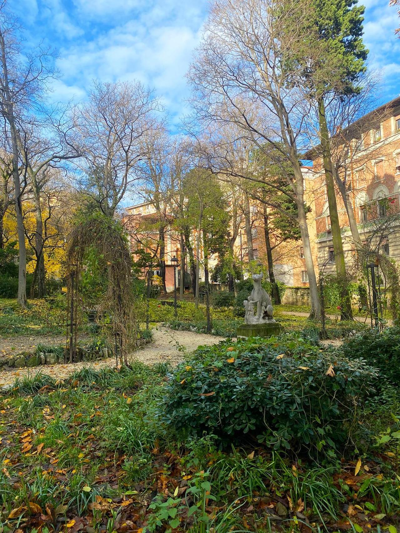 Blucavana, Casa Vacanze In Centro A Trieste Bagian luar foto